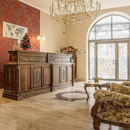 Hotel Ferdinand Хацег Экстерьер фото