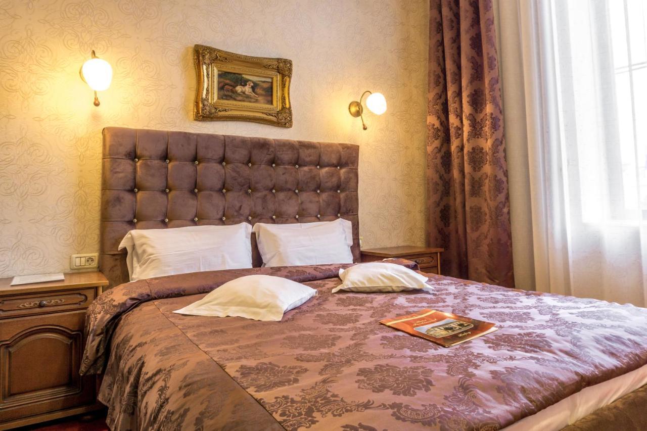 Hotel Ferdinand Хацег Экстерьер фото