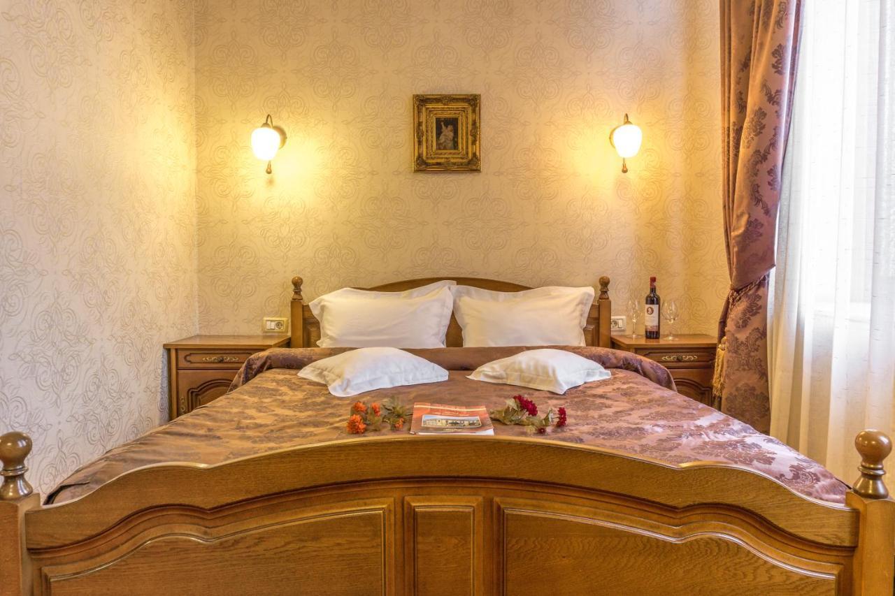 Hotel Ferdinand Хацег Экстерьер фото